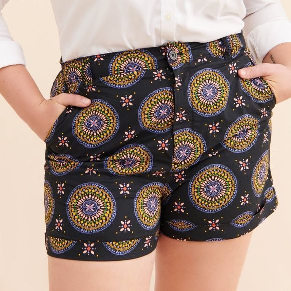 ANTHROPOLOGIE | Maeve Abstract City Shorts - Picture 3 of 6